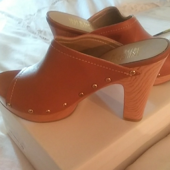 Shoes - Picture 2 of 3